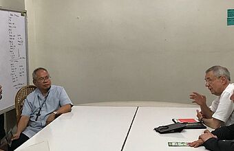 Gespräch mit muslimischen Vertretern zivilgesellschaftlicher Organisation in Cotabato
